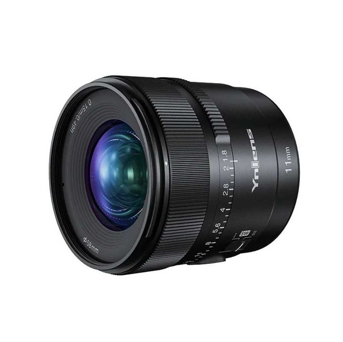 Сверхширокоугольный   светосильный объектив для sony aps-c 11mm f 1.8
