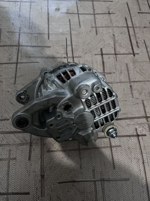 Продам генератор мазда