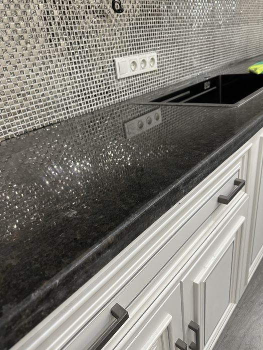 Onix ustanovka granit mramor