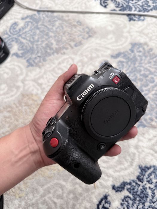 Canon R5C Sotiladi !