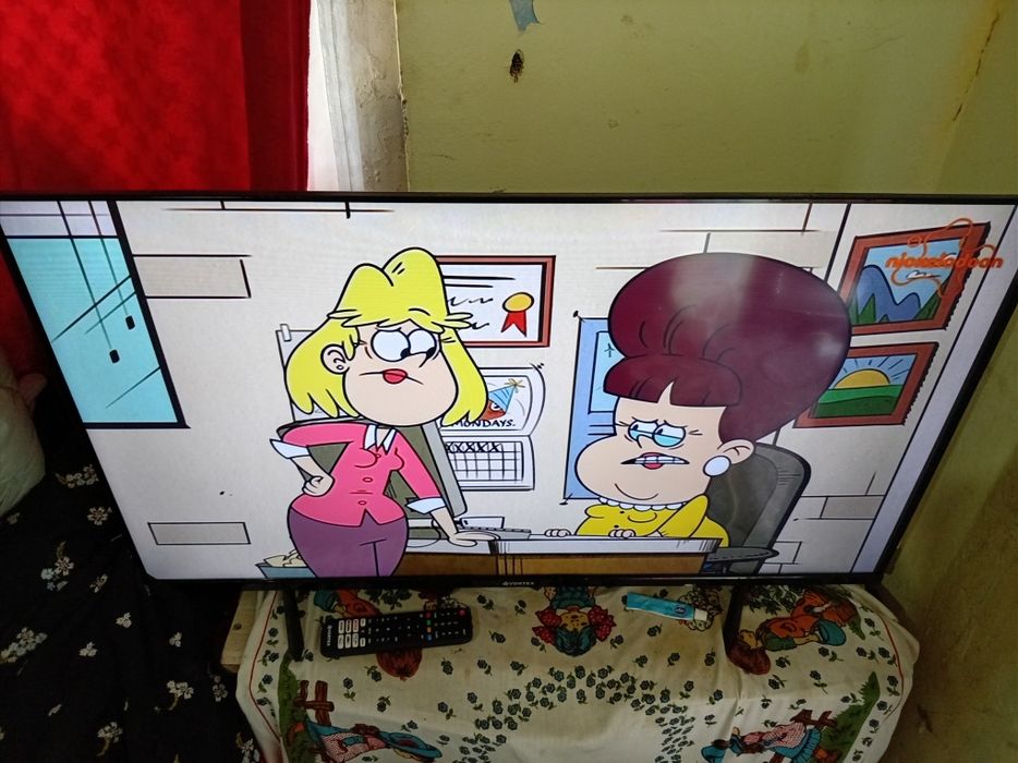 Vand televizor Smart TV, Full HD 40"
