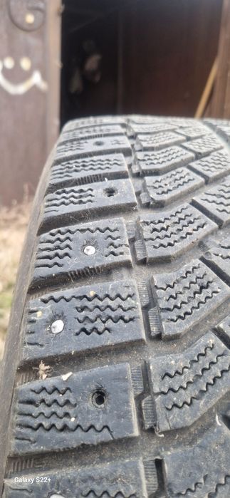 Колесо 2 шт продам