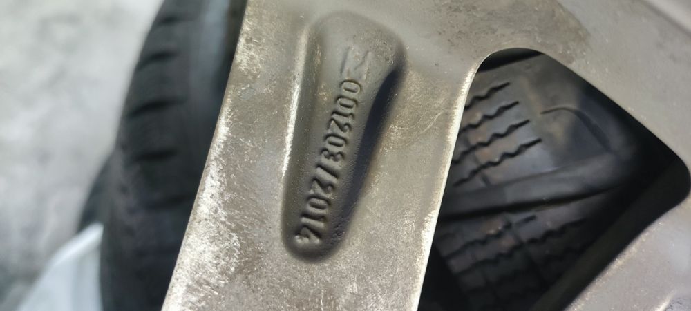 Jante aliaj passat b8 amvelope iarna 8mm