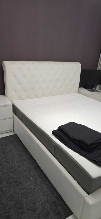 Pat matrimonial Mobexpert tapitat rabatabil, cu somiera
