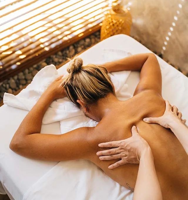 Servicii de masaj/kinetoterapie la domiciliu