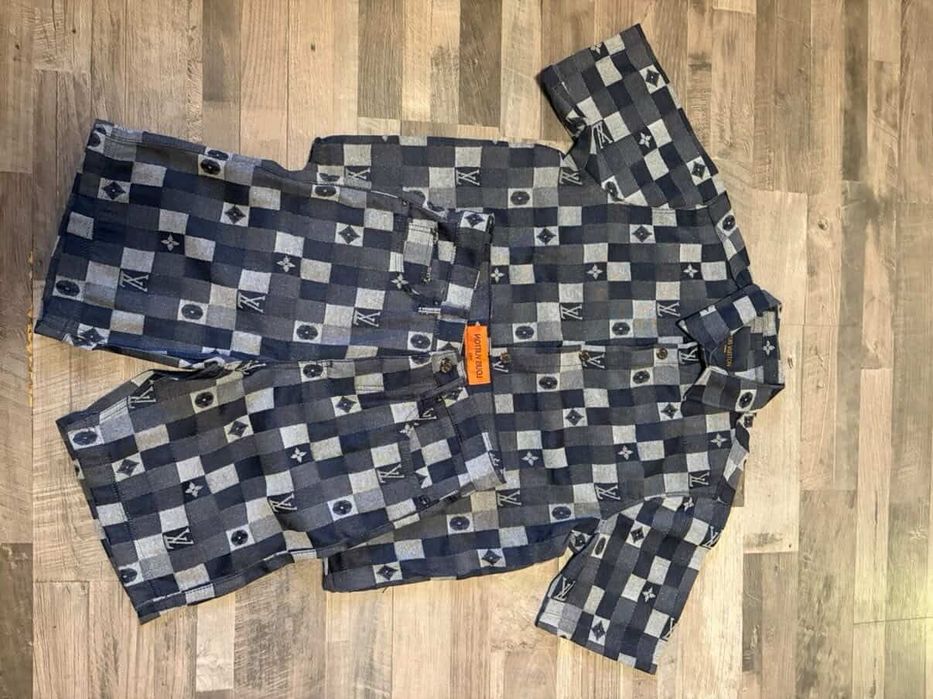 Compleu de blugi barbati model 2026