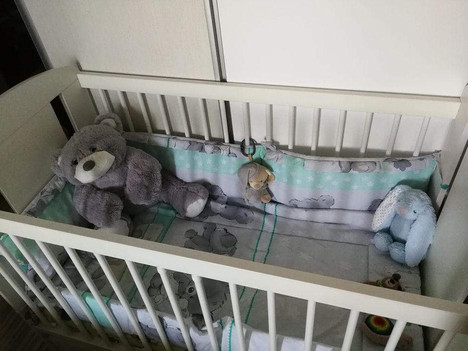 Pătuț din lemn bebe