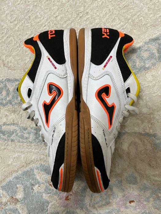 Срочно Продам Футзалки