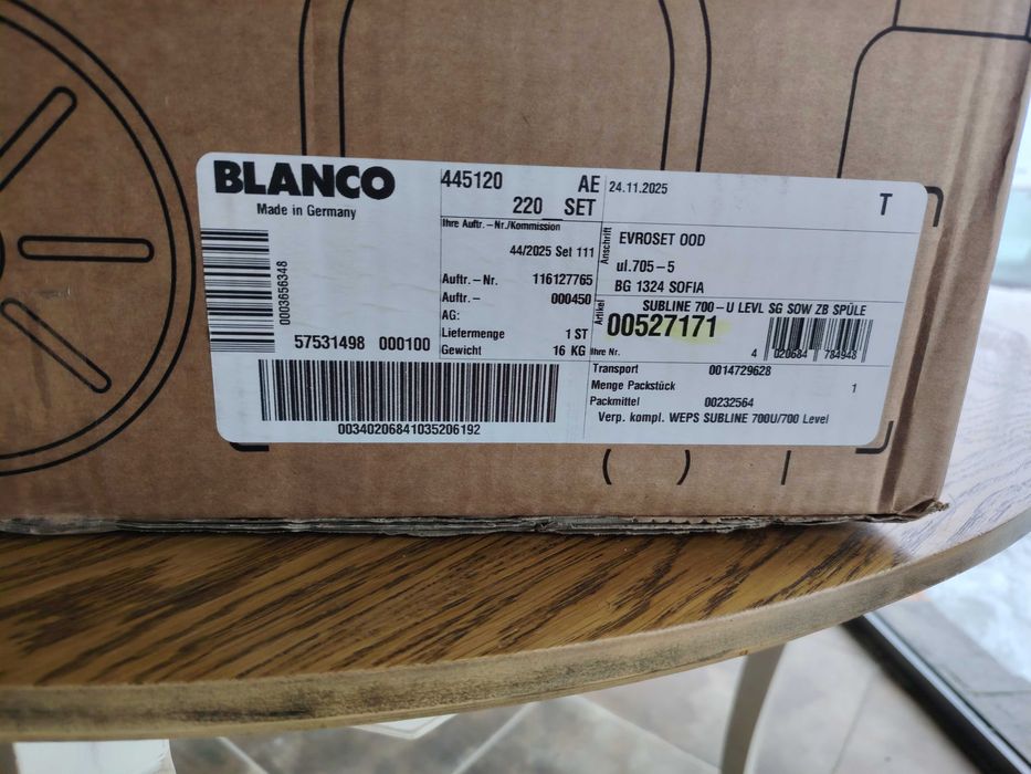 Кухненска мивка BLANCO SUBLINE 700-U Level + кошница неръждаема ст.