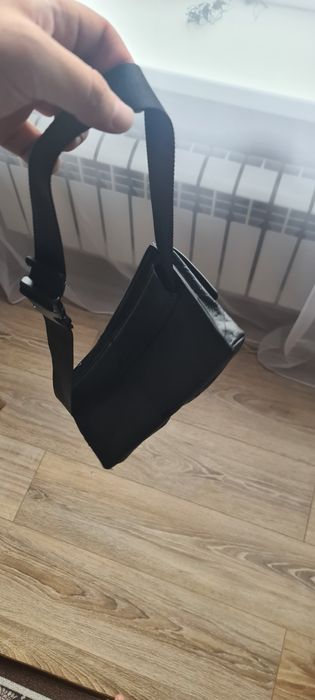 Барсетка guess на пояс