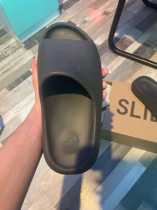 Yezzy slides marimea 40,5