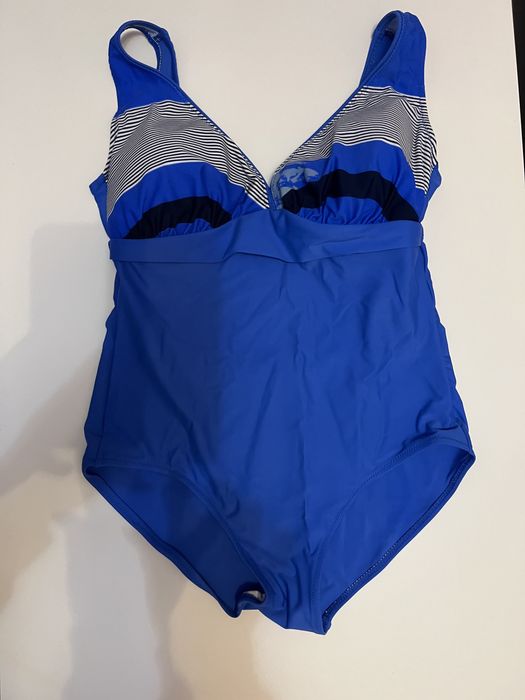 Дамски бански костюм