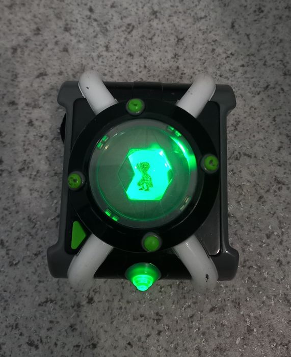 Часы Ben 10. Часы бен тен.  Таугуль