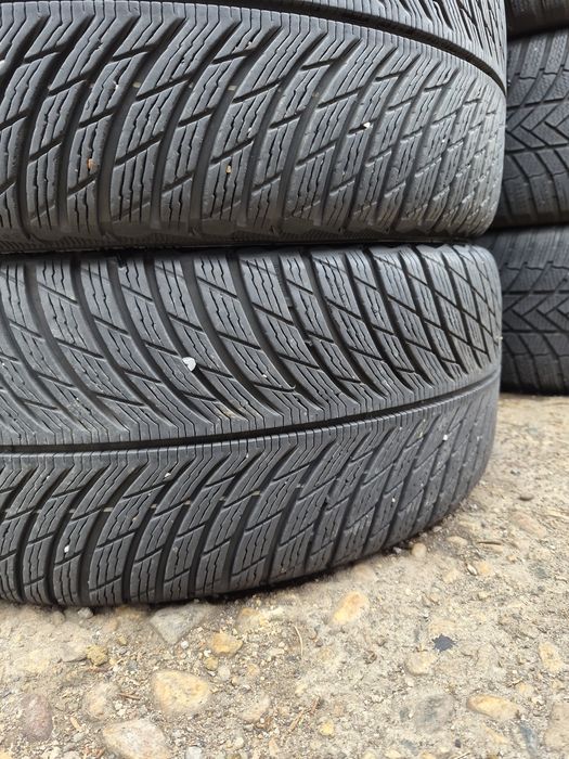 4бр. 245 45 18 Michelin зимни.