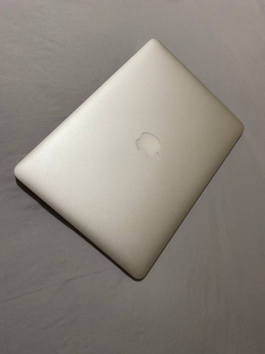 MacBook air 13, 2017 года