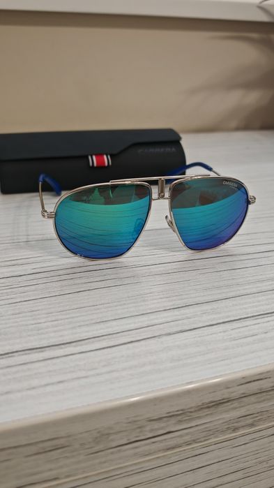 Детски слънчеви очила Ray ban. Carrera