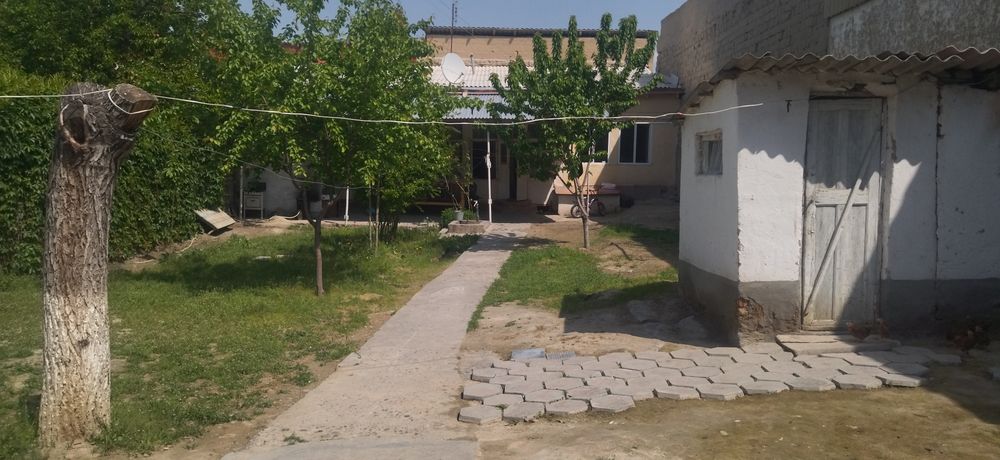 6-соток.ВДОЛЬ ДОРОГИ срочно продаётся дом.