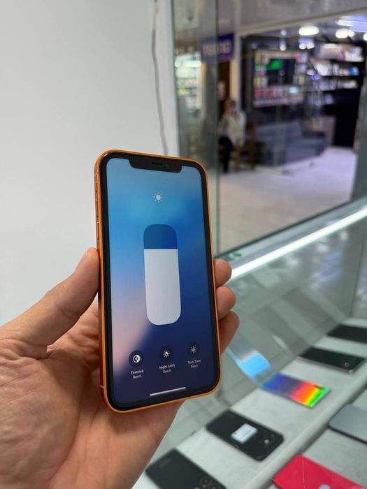 Telefon nomi: IPhone 11