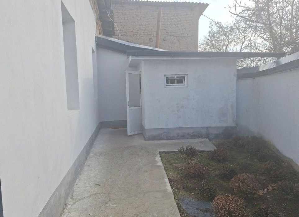 Домик в общем дворе