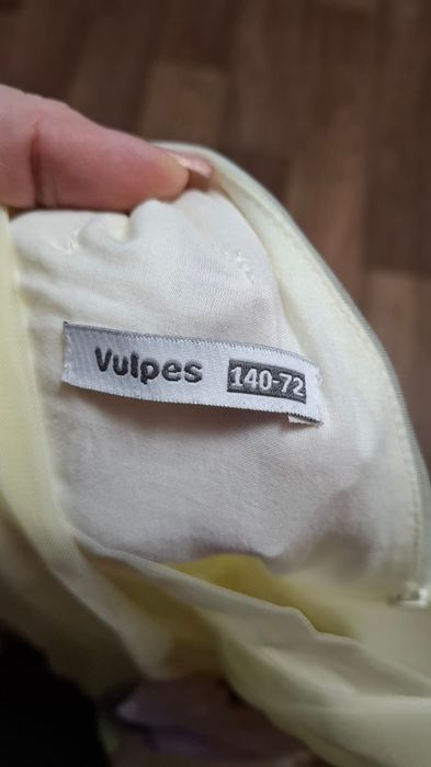 Нарядное платье для девочки Vulpes, на рост 140