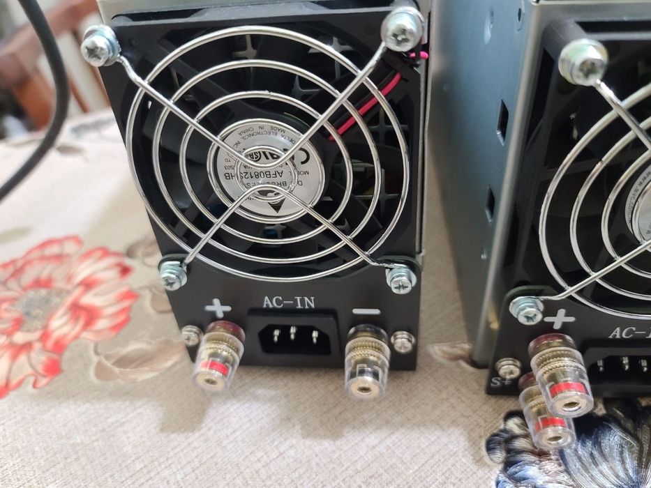 Мощное лабораторное блокпитание и умное зарядное устройство.