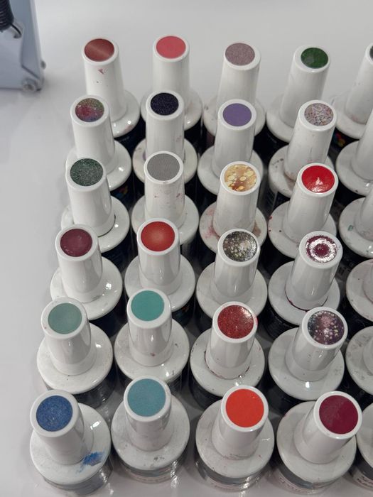 Гелевые лаки продам