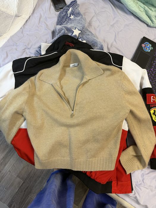 По 2 тысячи тенге