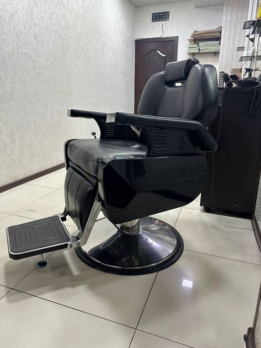 Парикмахерская  кресло
