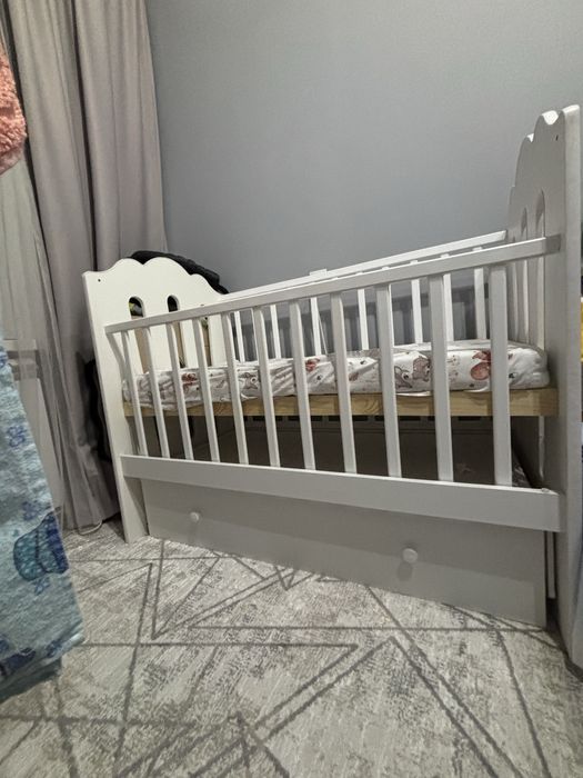 Продам детскую кроватку