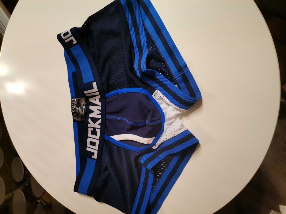 Vand boxeri pentru bărbați