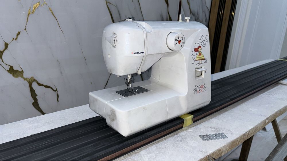 Швейная машина