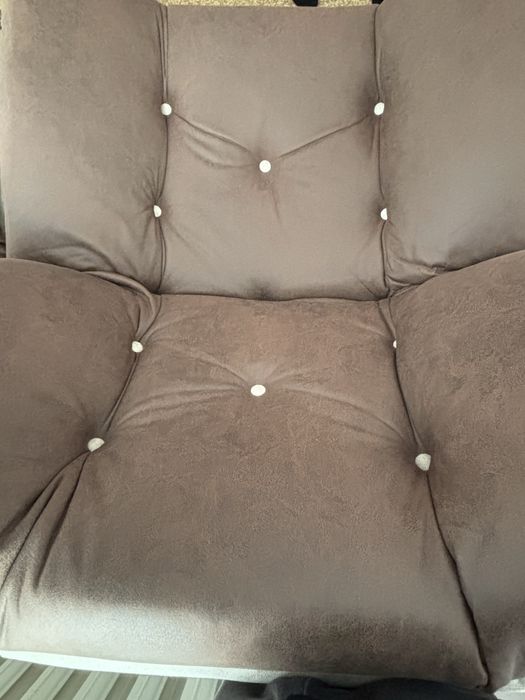 Vând 2 fotoli din piele recent achiziționate!