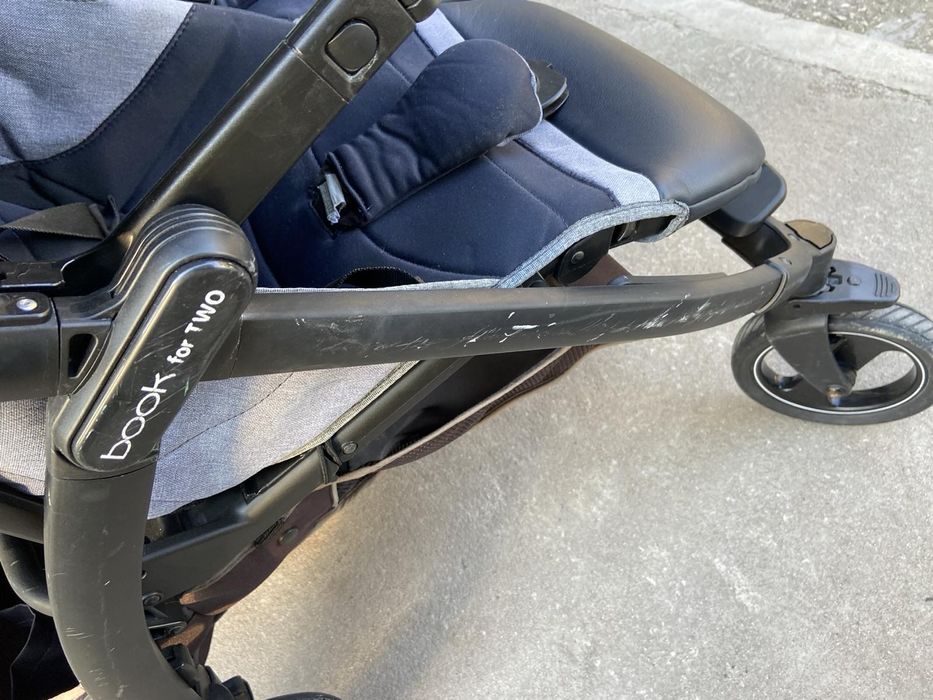 Количка за близнаци