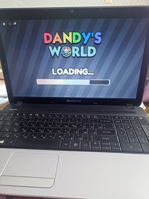 Продам ноутбук .