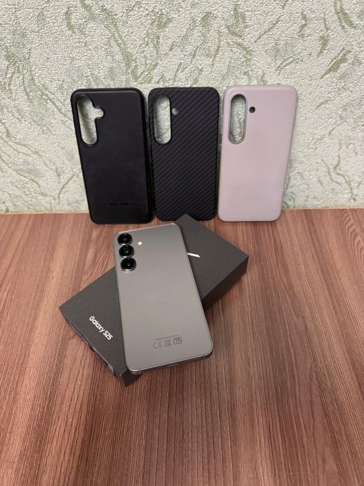 Samsung S 25 silver