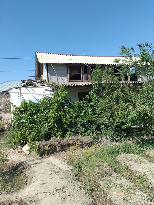 Времянка бақшасымен