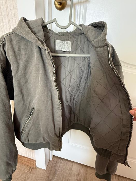 Продам куртку весеннюю