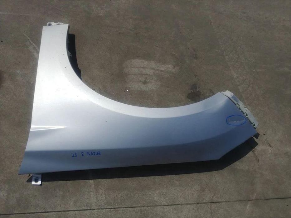 aripa stanga fata ford focus 3