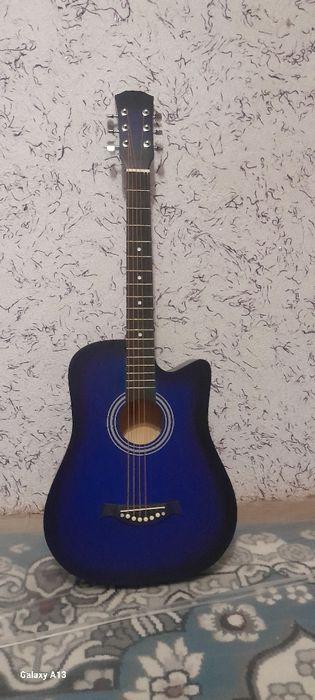 Gitara yangi 38 duyumli