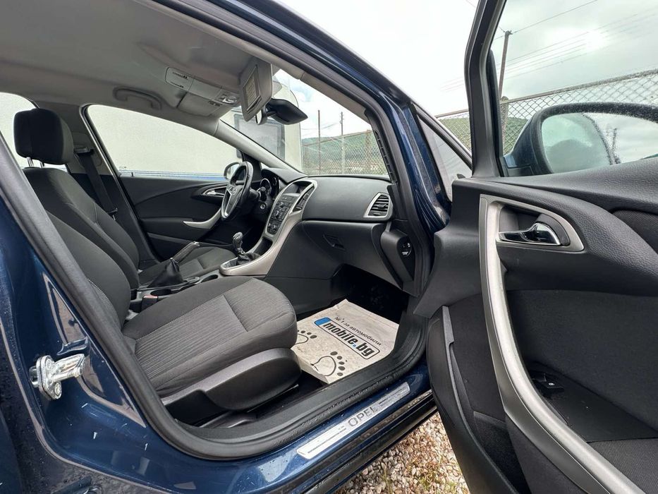 Opel Astra  1.4i 101hp