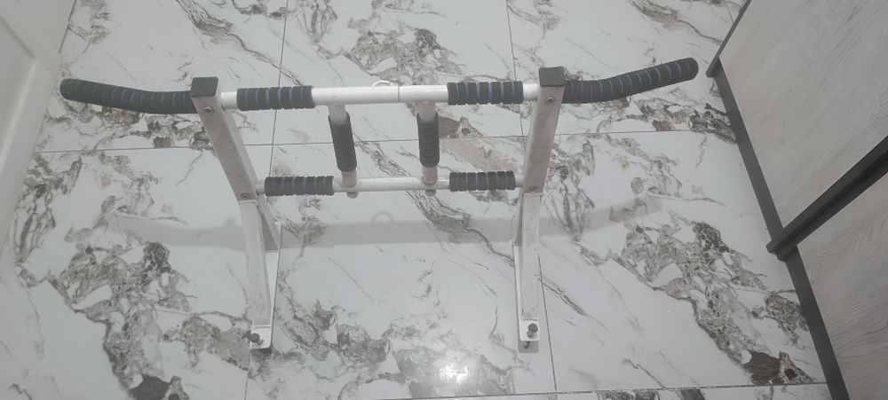 Настенный турник