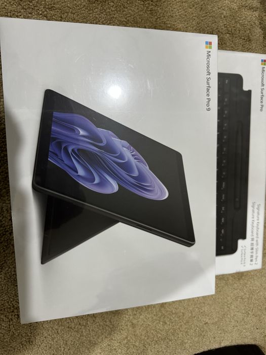 Microsoft Surface pro 9 i7/16/256