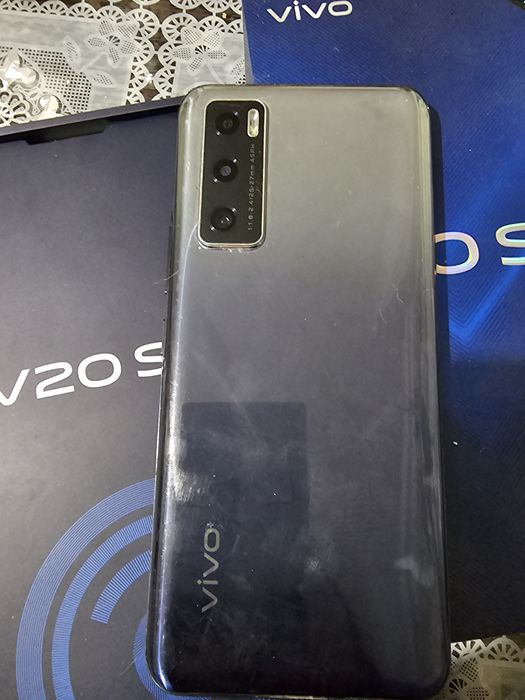 Продам телефон V 20 SE