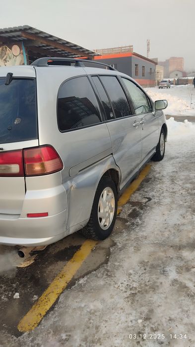 Nissan Prairie Liberty