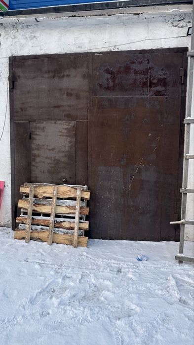 Прдам ворота металлические