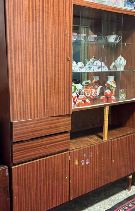 Servant va trimo sotiladi