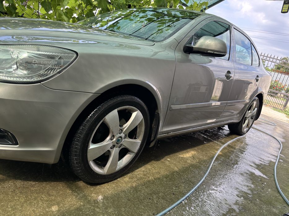 SKODA Octavia 2012 — imagine 3