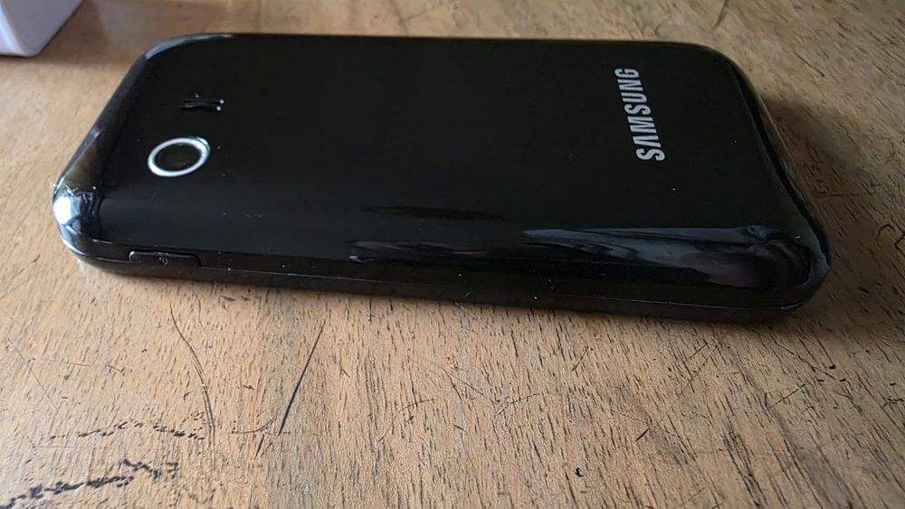 Смартфон Samsung Y GT-S5360