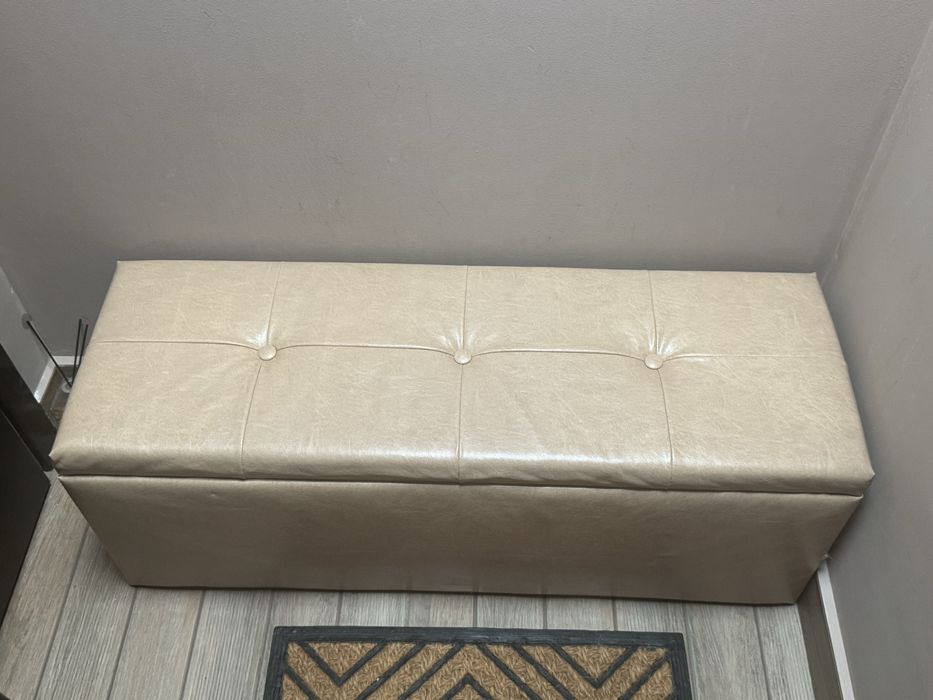 Табуретка- шкаф за съхранение, кожа