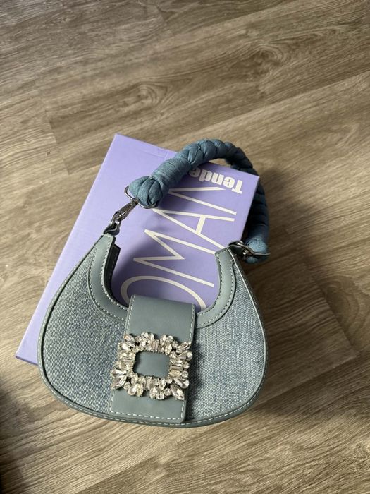 Стилна дамска чантичка